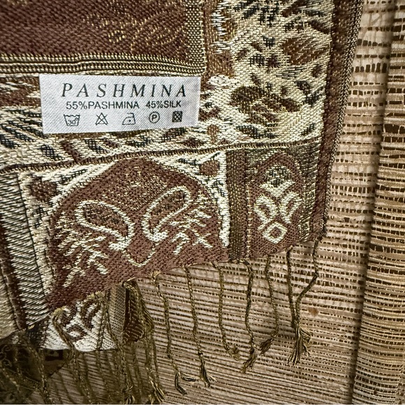 Pashmina Scarf Shawl Floral Paisley Cream Brown Cashmere Silk Soft 28.5”x 66” - Picture 8 of 10